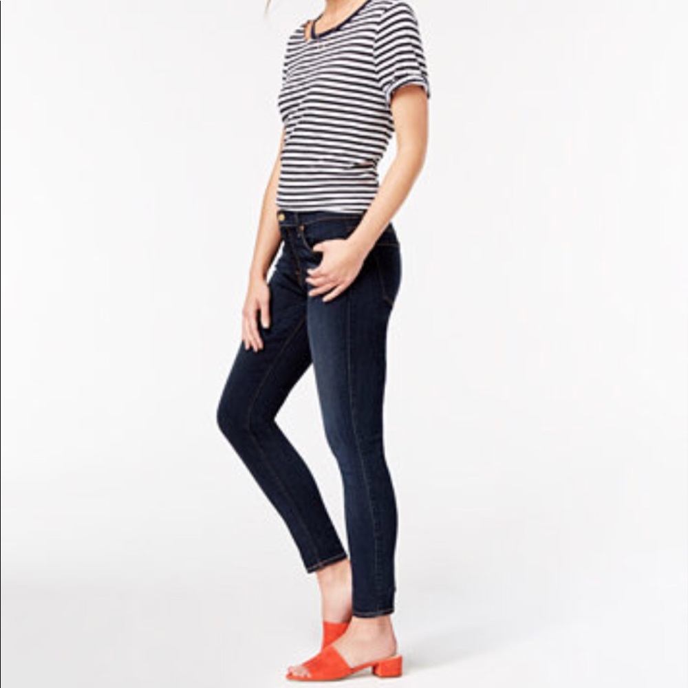 7 for all mankind